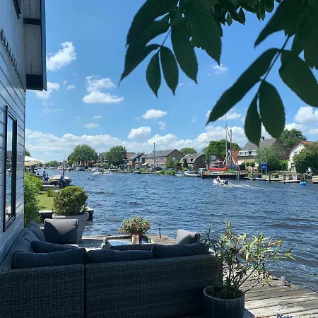 At The Water, Fire Place, Boat And Sup Rent, Near Amsterdam بيت للعطل *