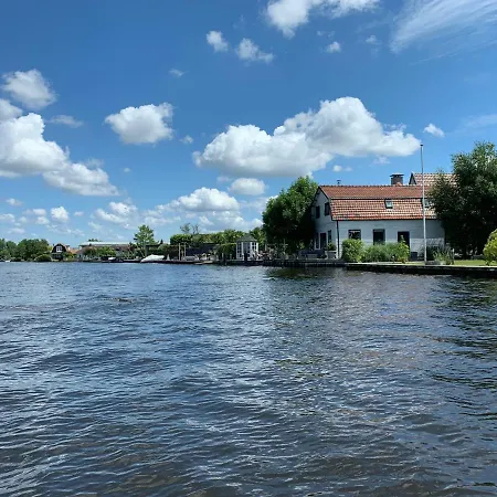 At The Water, Fire Place, Boat And Sup Rent, Near Amsterdam بيت للعطل *