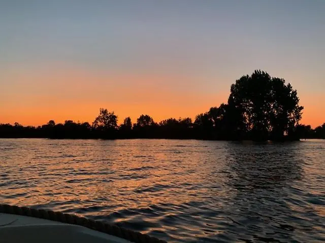At The Water, Fire Place, Boat And Sup Rent, Near Amsterdam Vakantiehuis *