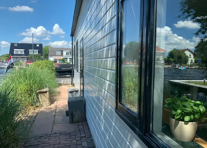 Vakantiehuis At The Water, Fire Place, Boat And Sup Rent, Near Amsterdam Aalsmeer